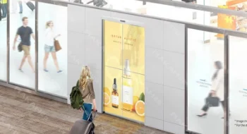 开合门透明屏：未来之门的科技艺术