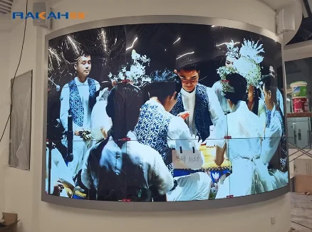 深圳市第三职业技术学校 | 柔性OLED拼接屏