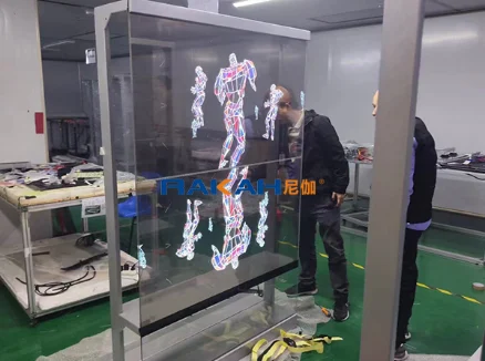 尼伽OLED透明屏闪耀欧洲，开启视觉新纪元