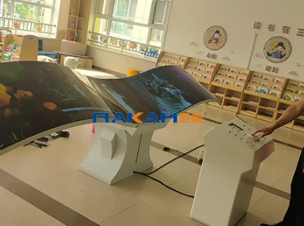 延边幼儿园 | 1*3OLED柔性屏翻页一体机